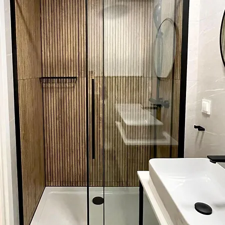 Apartos Seaside Luxury アパート *