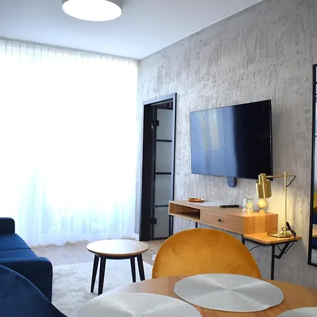 アパート Apartos Seaside Luxury シフィノウイシチェ