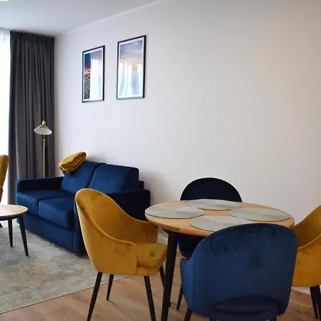 アパート Apartos Seaside Luxury シフィノウイシチェ